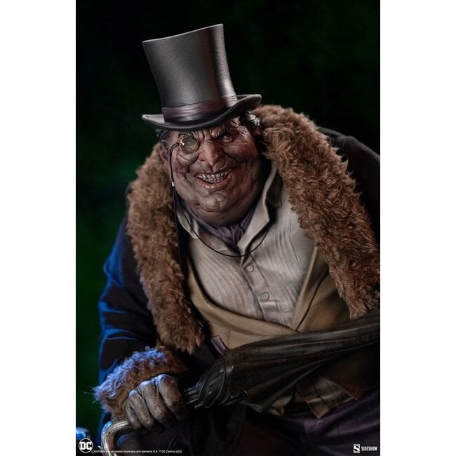 DC Comics Premium Format Statue The Penguin 51 cm