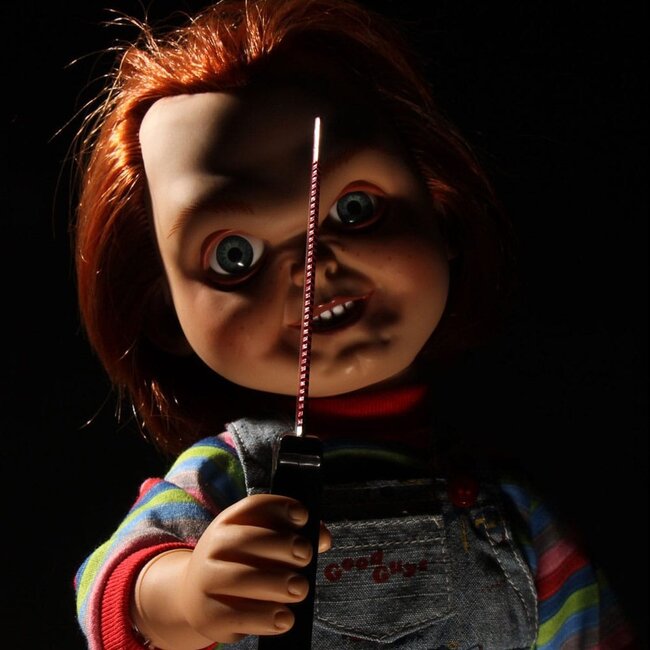 Chucky aus der Mörderpuppe Chucky mit dem grinsenden Lächeln 38 cm
