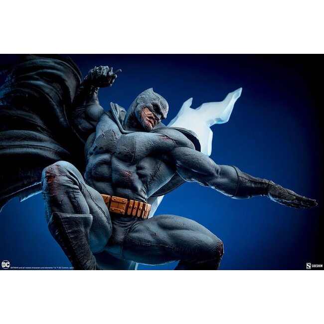 DC Comics Premium Format Statue Batman: The Dark Knight Returns 80 cm