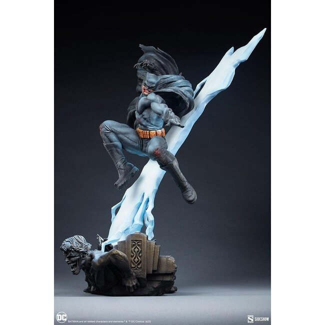 DC Comics Premium Format Statue Batman: The Dark Knight Returns 80 cm