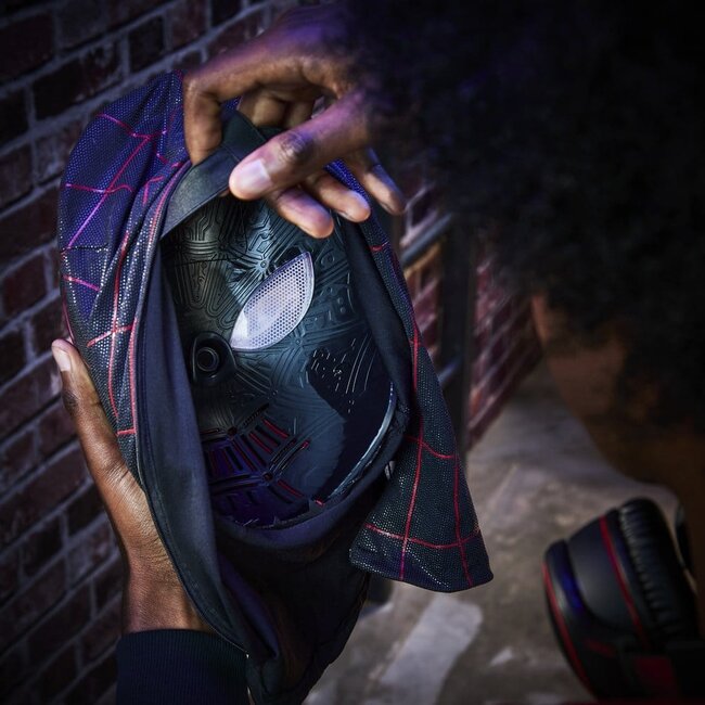 Spider-Man: Miles Morales Marvel Legends Elektronische Ausdrucksmaske