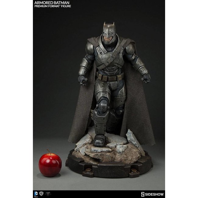 Batman v Superman Dawn of Justice Premium Format Figur 59 cm Armored Batman