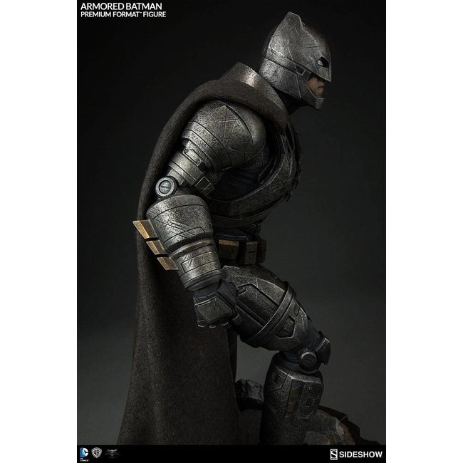 Batman v Superman Dawn of Justice Premium Format Figur 59 cm Armored Batman