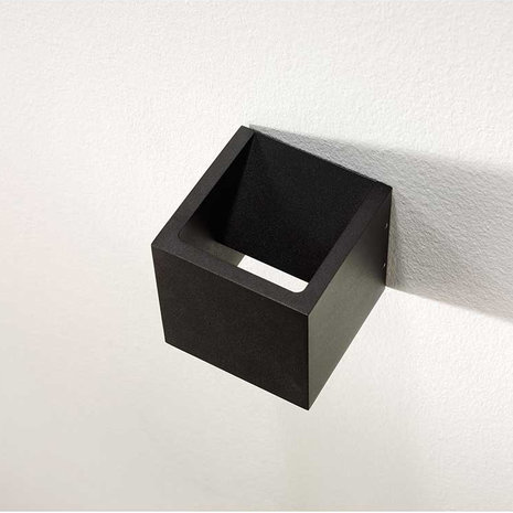 Artdelight Wandlamp Cube 10x10 cm zwart Artdelight Wandlamp Cube 10x10 cm zwart