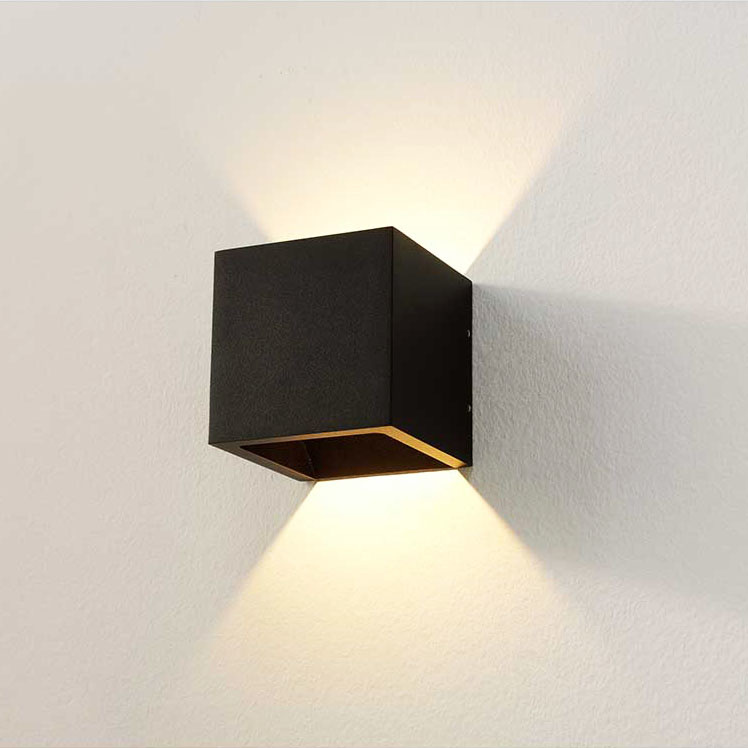 Cube 10x10 cm zwart Artdelight - Lamponline.nl