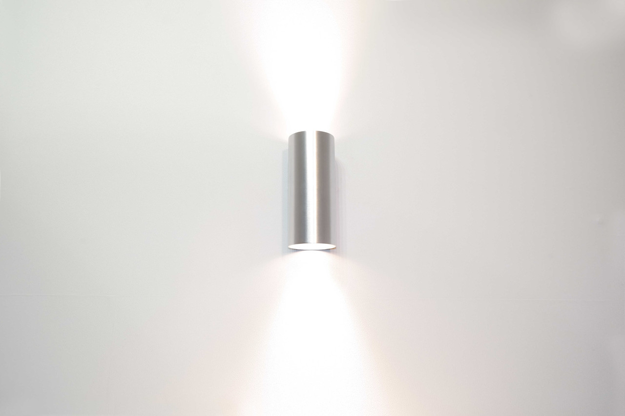 Artdelight Wandlamp Roulo 2 lichts H 15,4 Ø 6,5 cm aluminium Artdelight Wandlamp Roulo 2 lichts H 15,4 Ø 6,5 cm aluminium