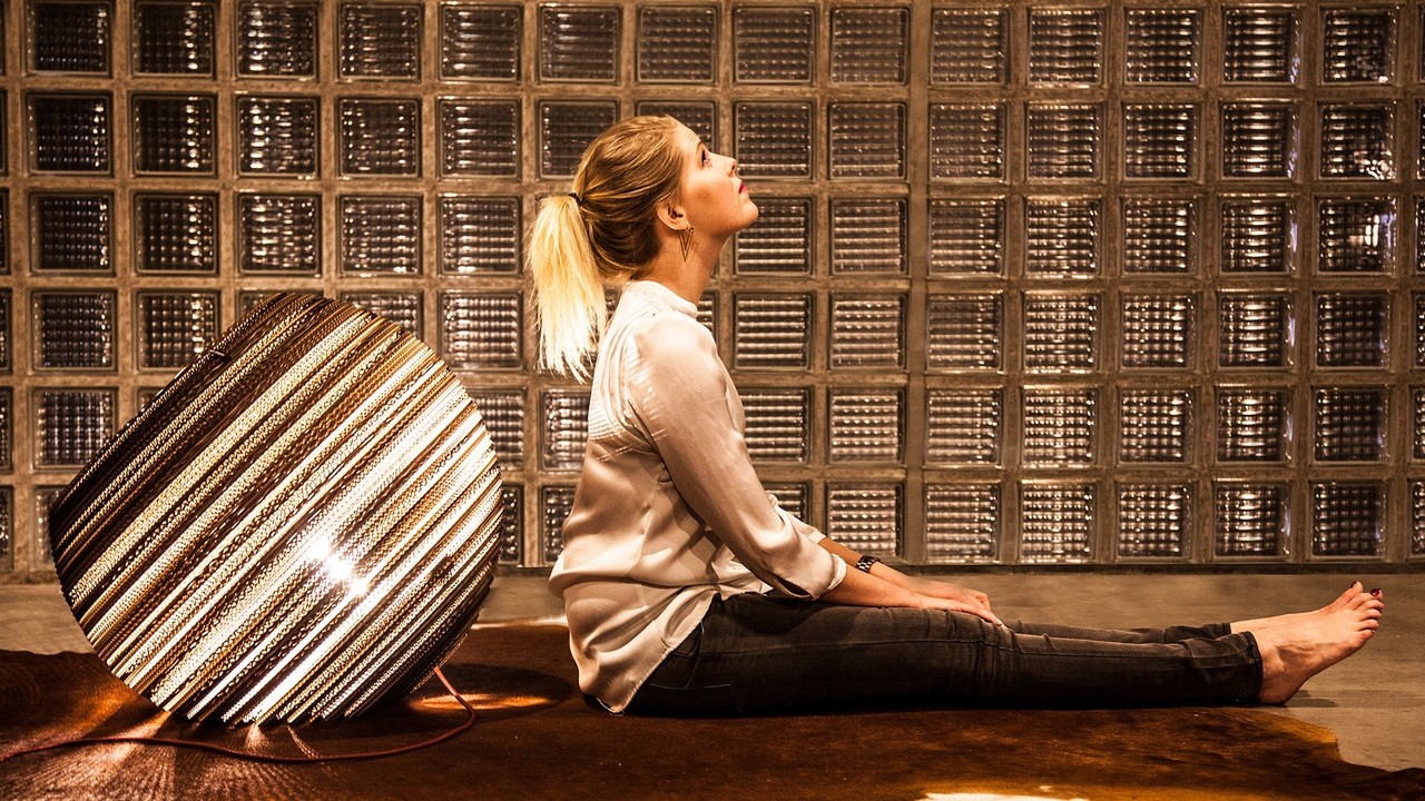 Think Paper Tafellamp Globe 290  Ø 29 cm bruin Think Paper Tafellamp Globe 290  Ø 29 cm bruin