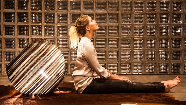 Think Paper Tafellamp Globe 290  Ø 29 cm bruin Think Paper Tafellamp Globe 290  Ø 29 cm bruin