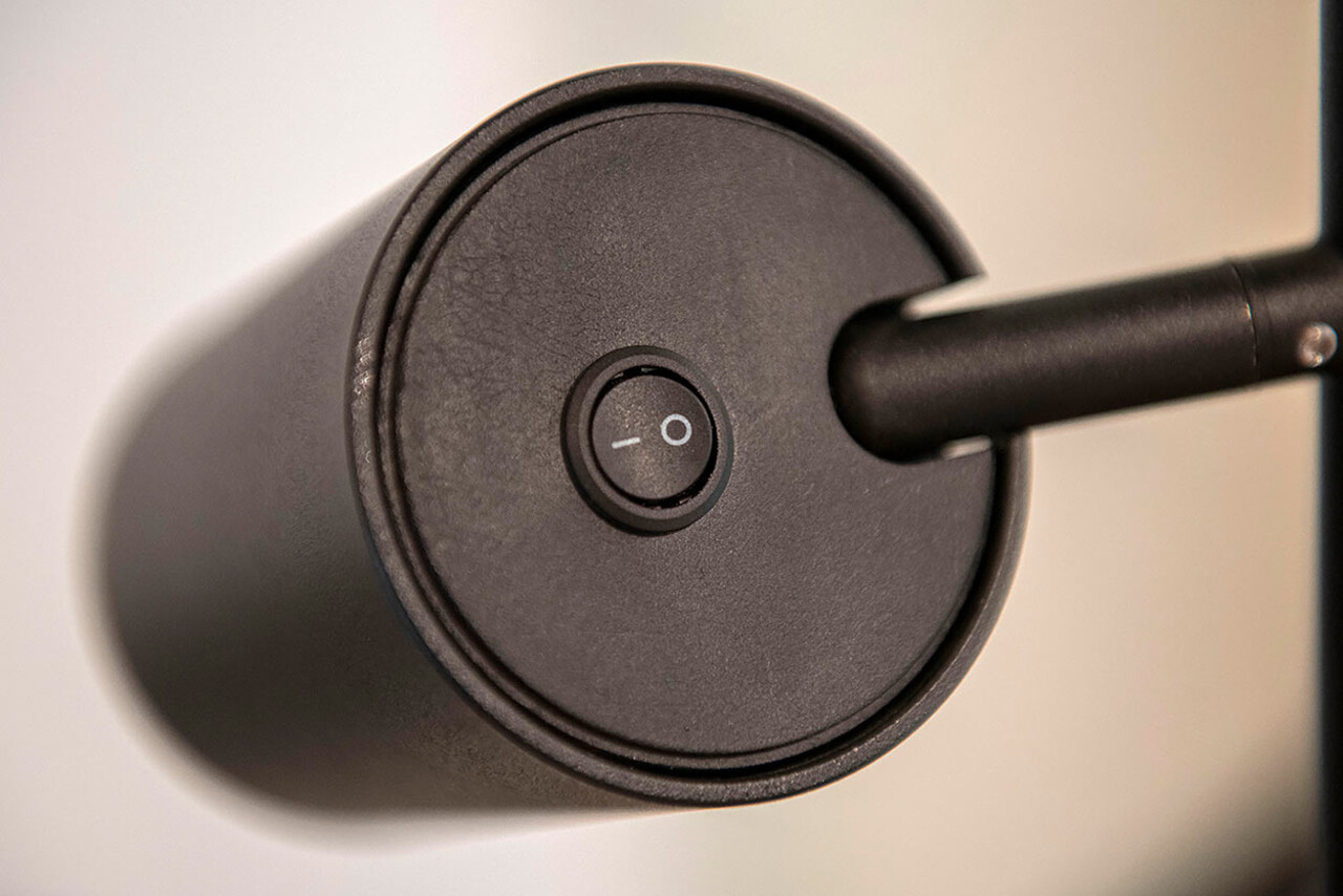 Artdelight Vloerlamp Megano 3 lichts H 160 cm zwart Artdelight Vloerlamp Megano 3 lichts H 160 cm zwart