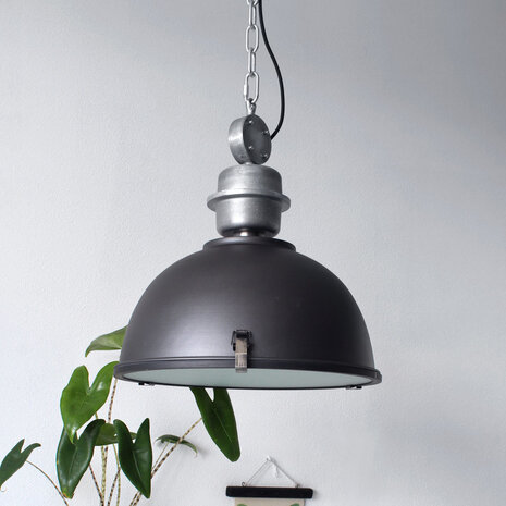 Steinhauer Hanglamp industrieel 7586zw zwart Steinhauer Hanglamp industrieel 7586zw zwart