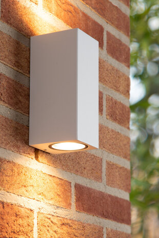 Lucide ZARO - Wandspot / Wandlamp Binnen/Buiten - 2xGU10 - IP65 - Wit Lucide ZARO - Wandspot / Wandlamp Binnen/Buiten - 2xGU10 - IP65 - Wit