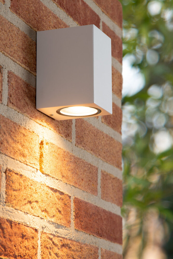 Lucide ZARO - Wandspot / Wandlamp Binnen/Buiten - 1xGU10 - IP44 - Wit Lucide ZARO - Wandspot / Wandlamp Binnen/Buiten - 1xGU10 - IP44 - Wit