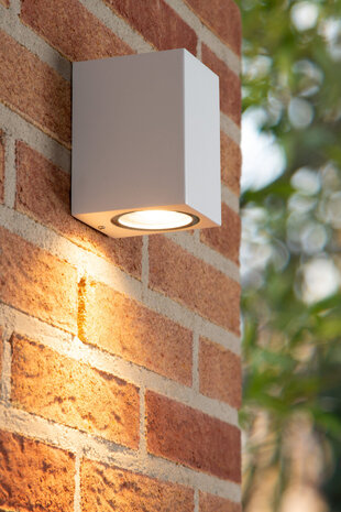 Lucide ZARO - Wandspot / Wandlamp Binnen/Buiten - 1xGU10 - IP44 - Wit Lucide ZARO - Wandspot / Wandlamp Binnen/Buiten - 1xGU10 - IP44 - Wit