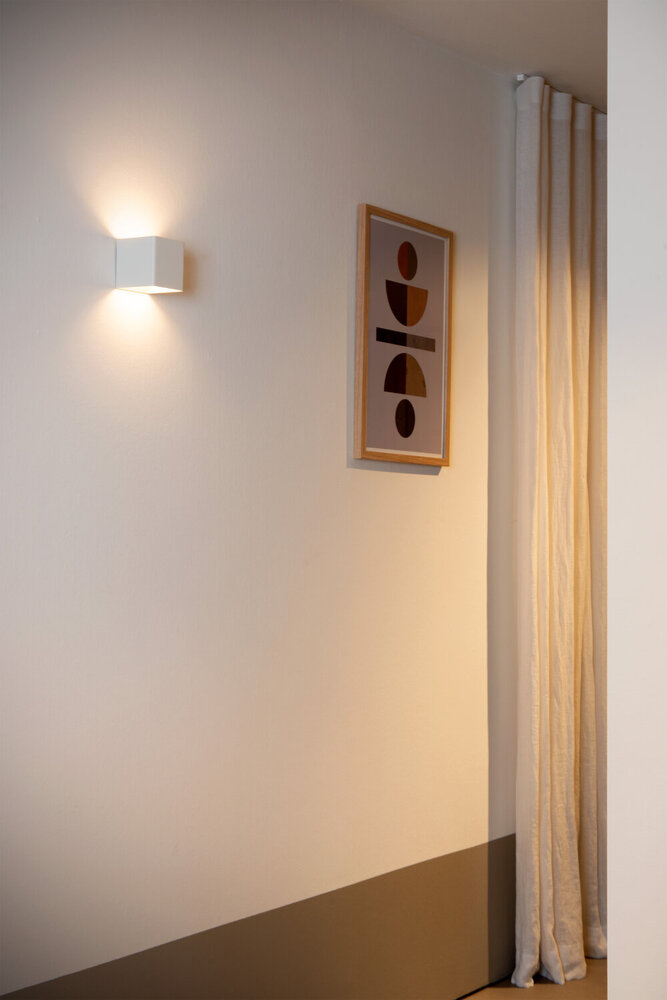 Lucide VERTIGO - Oplaadbare Wandlamp Binnen/Buiten - Accu/Batterij - LED Dimb. - 1x6W 2700K - IP54 - Bewegingssensor - Magnetisch - Wit Lucide VERTIGO - Oplaadbare Wandlamp Binnen/Buiten - Accu/Batterij - LED Dimb. - 1x6W 2700K - IP54 - Bewegingssensor - Magnetisch - Wit