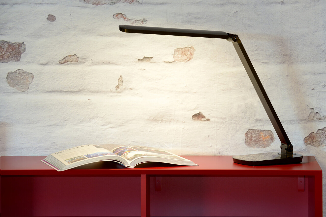 Lucide VARIO LED - Bureaulamp - LED Dimb. - CCT - 1x8W 2700K/6500K - Zwart Lucide VARIO LED - Bureaulamp - LED Dimb. - CCT - 1x8W 2700K/6500K - Zwart