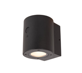 Lucide PERTH - Wandlamp - Zonne-energie - Ø 9 cm - LED Dimb. - 1x1W 2850K/3150K - IP65 - Beweging & dag/nacht sensor - Zwart Lucide PERTH - Wandlamp - Zonne-energie - Ø 9 cm - LED Dimb. - 1x1W 2850K/3150K - IP65 - Beweging & dag/nacht sensor - Zwart