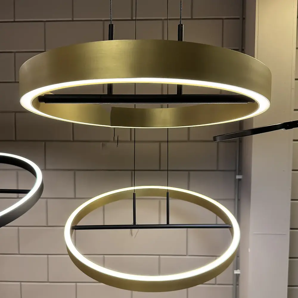 Freelight Hanglamp Livello  Ø 60 cm zwart goud Freelight Hanglamp Livello  Ø 60 cm zwart goud