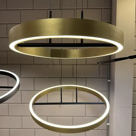 Freelight Hanglamp Livello  Ø 60 cm zwart goud Freelight Hanglamp Livello  Ø 60 cm zwart goud