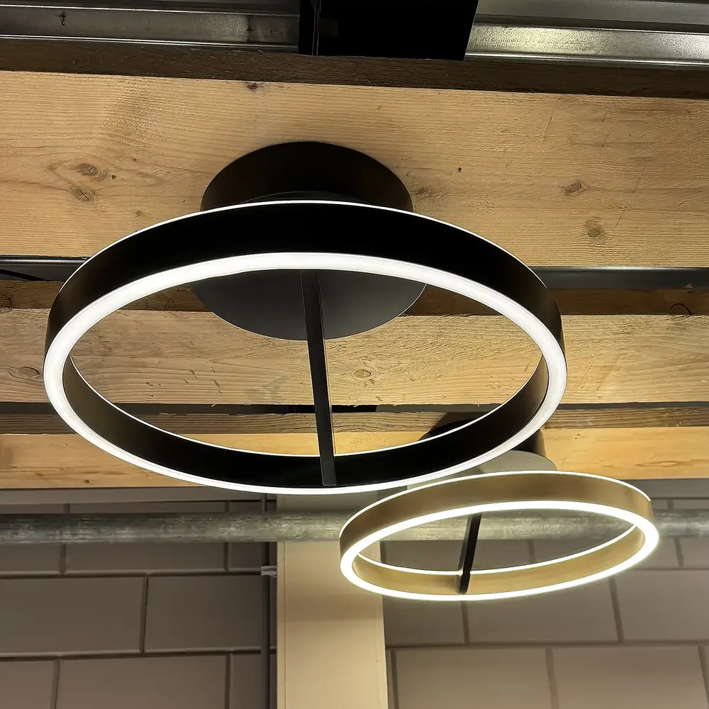 Freelight Plafondlamp Pilota  Ø 30 cm zwart Freelight Plafondlamp Pilota  Ø 30 cm zwart