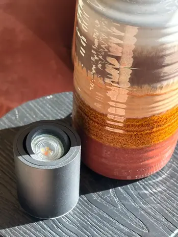 Ylumen Tafellamp Fury rond Ø 8 cm zwart Ylumen Tafellamp Fury rond Ø 8 cm zwart