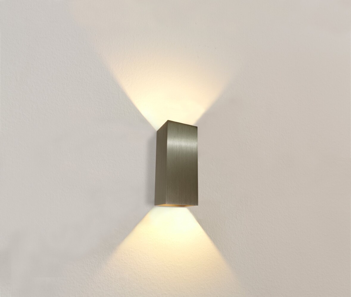 Artdelight Wandlamp Dante XL 2 lichts 24 x 10 cm metallic brons Artdelight Wandlamp Dante XL 2 lichts 24 x 10 cm metallic brons