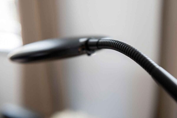 Artdelight Vloerlamp UFO H 140 cm zwart Artdelight Vloerlamp UFO H 140 cm zwart