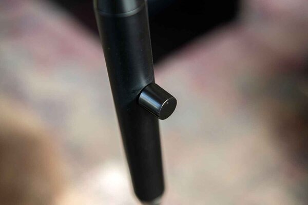 Artdelight Vloerlamp UFO H 140 cm zwart Artdelight Vloerlamp UFO H 140 cm zwart