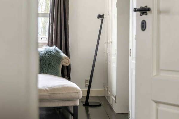 Artdelight Vloerlamp Omega H 146 cm zwart Artdelight Vloerlamp Omega H 146 cm zwart