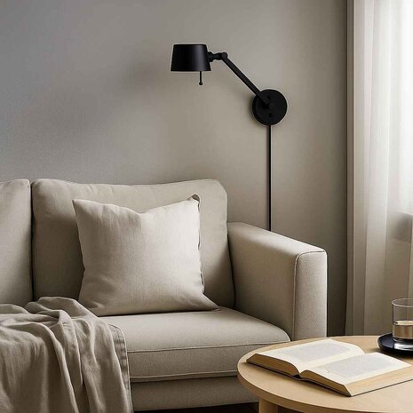 Freelight Wandlamp Sovrano L 61 cm zwart