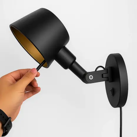 Freelight Wandlamp Sovrano kort L 33 cm zwart