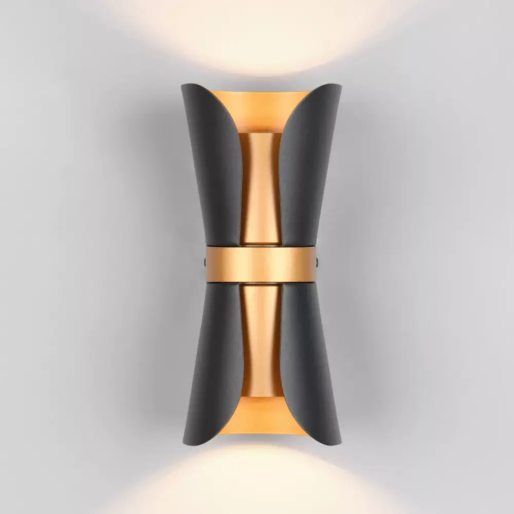 Trio Leuchten Wandlamp Coat H 21 cm zwart goud Trio Leuchten Wandlamp Coat H 21 cm zwart goud