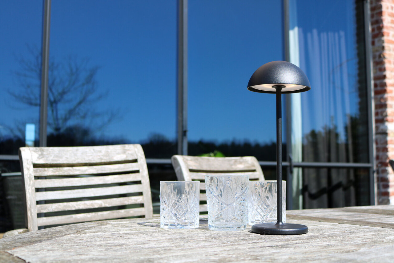 Lucide JOY - Oplaadbare Tafellamp Binnen/Buiten - Accu/Batterij - Ø 12 cm - LED Dimb. - 1x1,5W 3000K - IP54 - Zwart