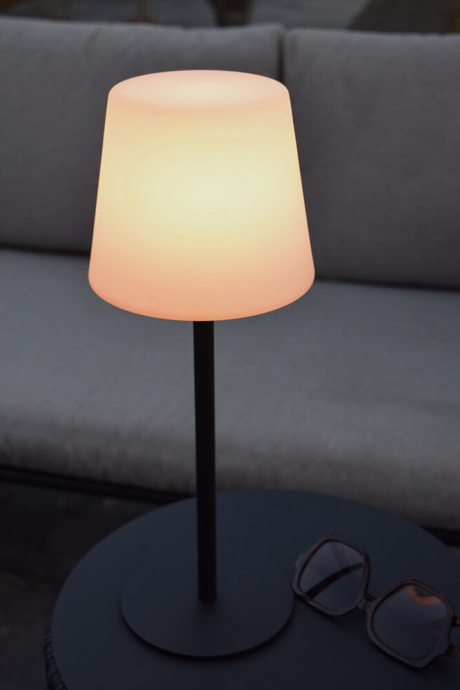 Lucide TYON - Oplaadbare Tafellamp Binnen/Buiten - Accu/Batterij - LED Dimb. - 1x2W 2700K - IP65 - Zwart Lucide TYON - Oplaadbare Tafellamp Binnen/Buiten - Accu/Batterij - LED Dimb. - 1x2W 2700K - IP65 - Zwart