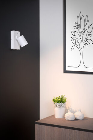 Lucide NIGEL - Bedlamp / Wandlamp - LED Dim to warm - CCT - GU10 (MR16) - 1x5W 2200K/3000K - Met USB oplaadpunt - Wit Lucide NIGEL - Bedlamp / Wandlamp - LED Dim to warm - CCT - GU10 (MR16) - 1x5W 2200K/3000K - Met USB oplaadpunt - Wit