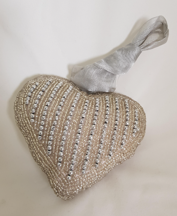 Home Society Coeur tissu et perles à suspendre