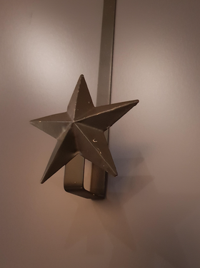 Home Society Accroche couronne