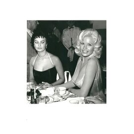 Plaizier Postcard - Jayne Mansfield & Sophia Loren