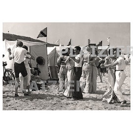 Plaizier Postkaart - Summer at the beach - Scheveningen 1932
