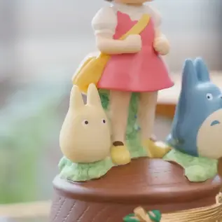 Sekiguchi Studio Ghibli My Neighbor Totoro - Walking with Mei Music Box