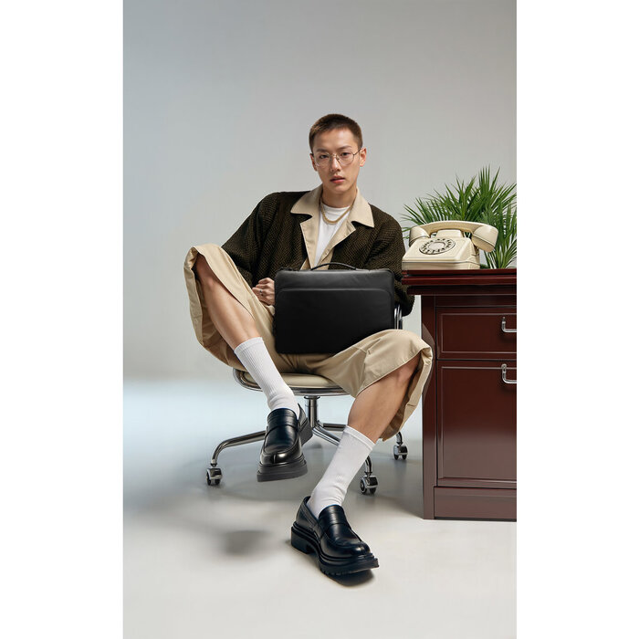 Gaston Luga Gaston Luga Dash Cushioned Laptop Sleeve 15/16 inch - Olive - Duurzaam Gerecycled Polyester