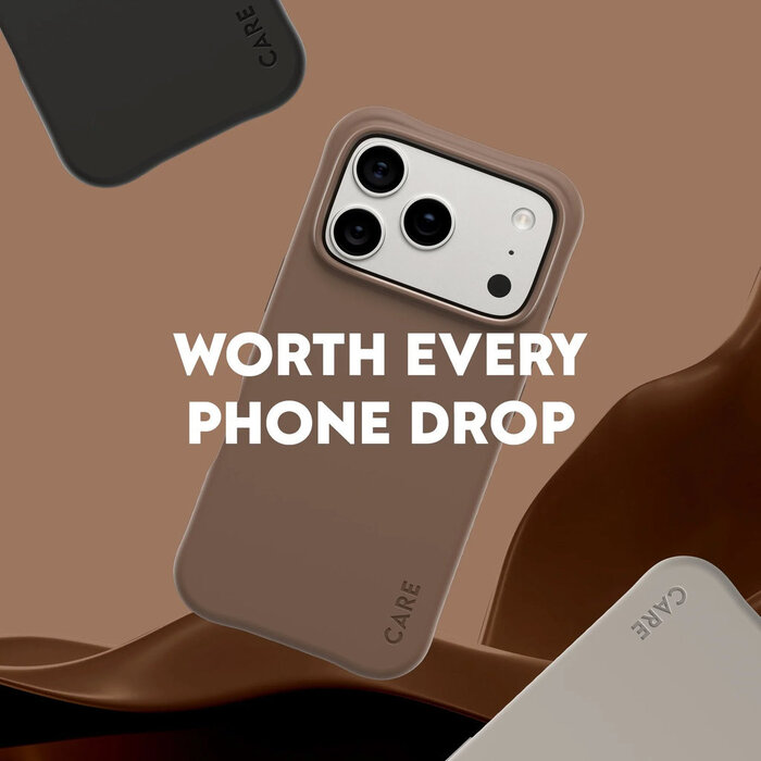 CARE by PanzerGlass CARE by PanzerGlass Fashionable Case Samba Espresso MagSafe iPhone 17 Pro