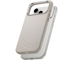CARE by PanzerGlass PanzerGlass CARE FLOW MagSafe Hoesje voor iPhone 17 Pro Max - Vanilla