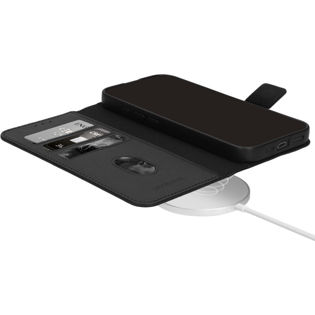 Mobiparts Mobiparts Classic Wallet Case Apple iPhone 17 Black (MagSafe Compatible) V2