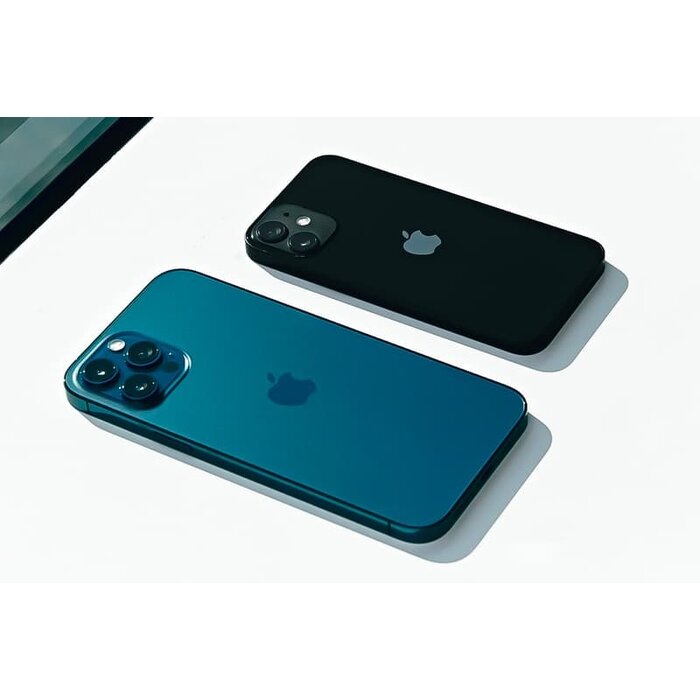 Samsung Apple iPhone 13 Dummy - Displaymodel in Blauw