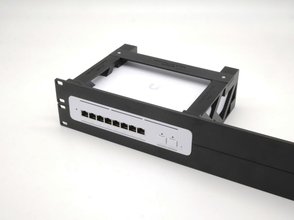 Ubiquiti Ubiquiti 19-inch Rackmount Kit voor USW-Pro-XG-8-PoE