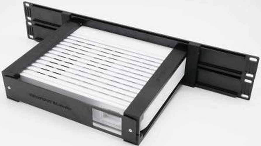 Ubiquiti 19-inch Rackmount Kit voor Ubiquiti USW-Enterprise-8-PoE & USW-Pro-8-PoE