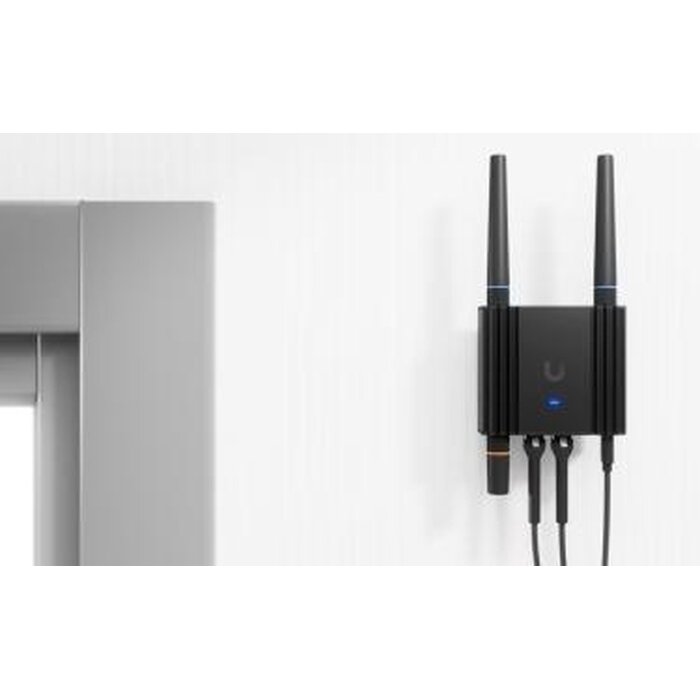 Ubiquiti Ubiquiti UniFi Mobile Router Ultra - 4G LTE Cat 4 Router