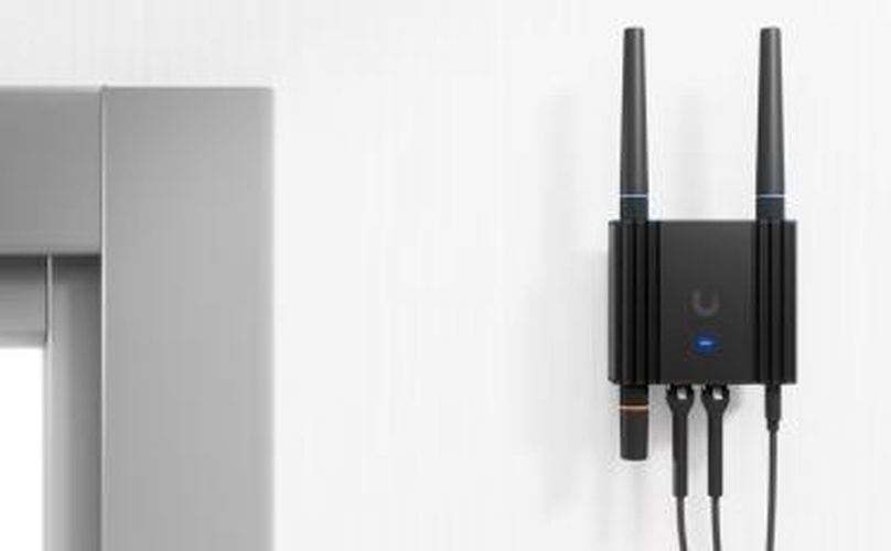 Ubiquiti Ubiquiti UniFi Mobile Router Ultra - 4G LTE Cat 4 Router