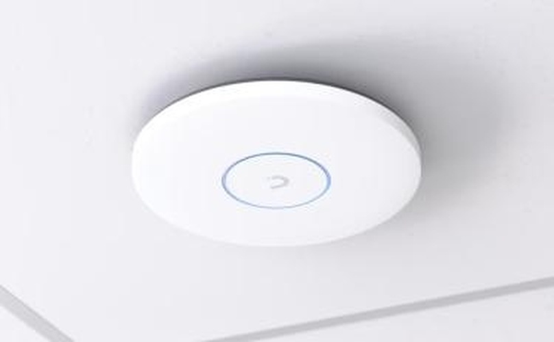 Ubiquiti Ubiquiti UniFi U7 Pro XG Wi-Fi 7 Tri-Band Access Point (10 GbE)