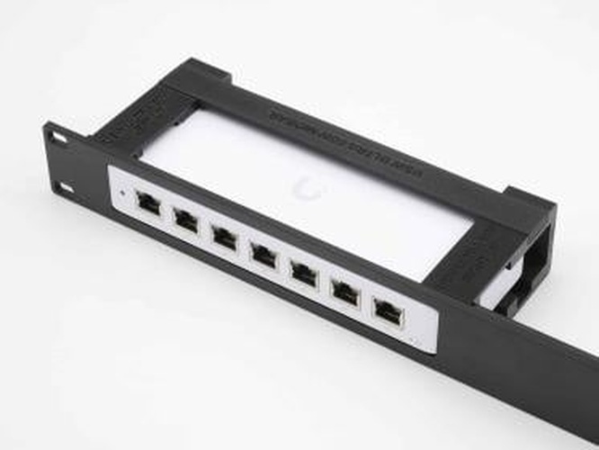 Ubiquiti Ubiquiti UniFi Cloud Gateway Fiber - SFP+ Router